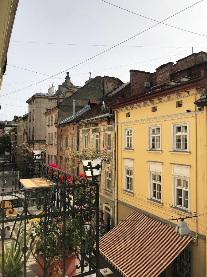 Ferienwohnung Center Lviv Rynok Square 17 Exterior foto